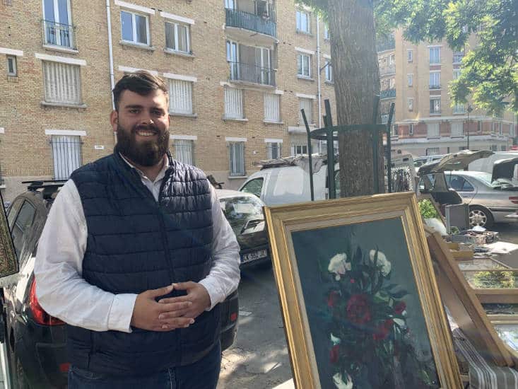 Portrait de M Noa Villemaire brocanteur et antiquaire dans le 13 ème arrondissement de Paris