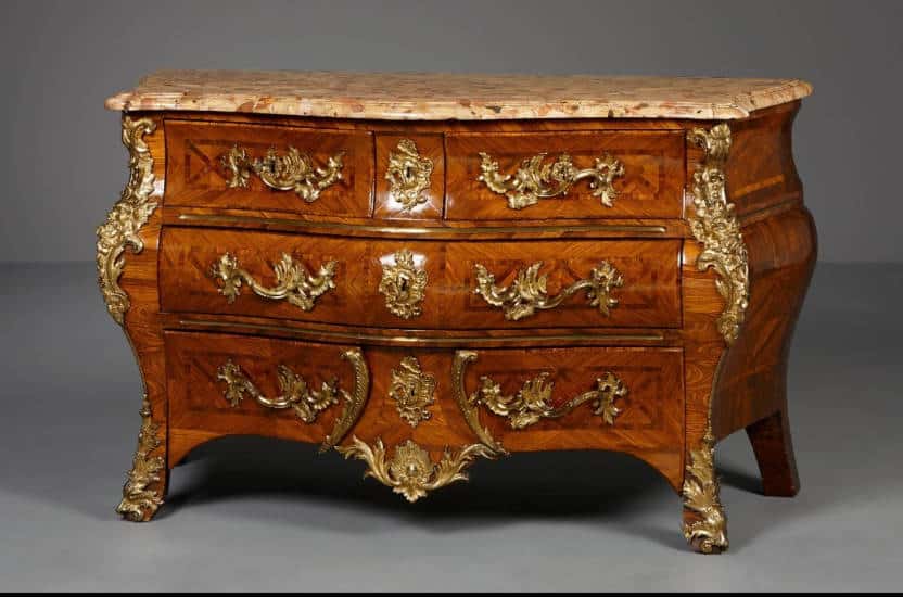 achat et vente de meubles anciens et d'époques à PAris